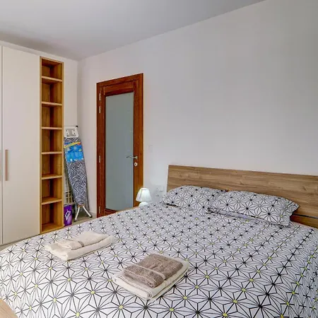 Seaside 2br By Mira * סליאמה